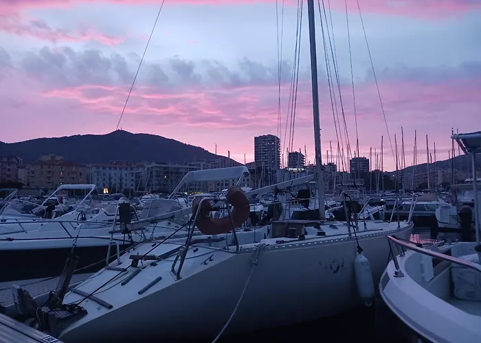 Pomme D'amour * Ajaccio (Corsica)